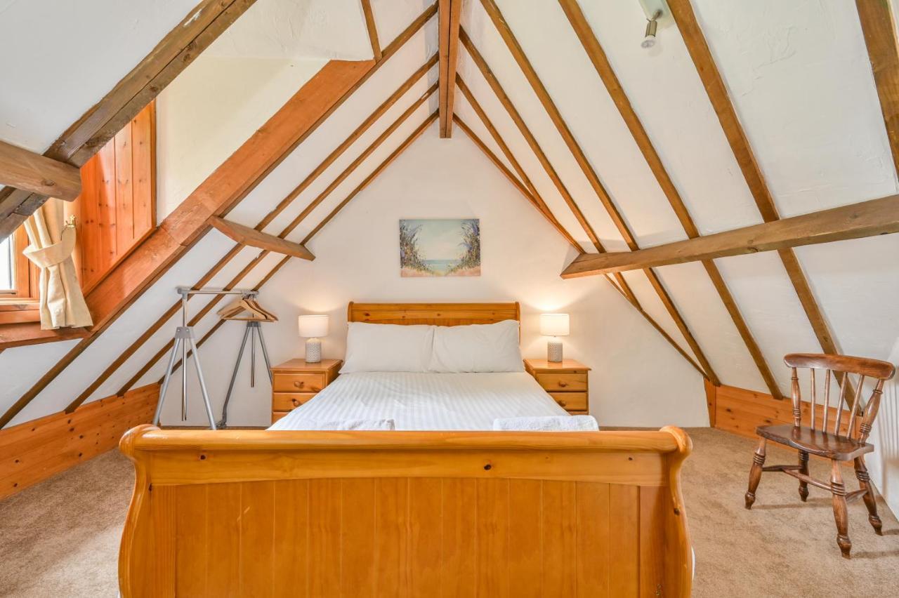 Polean Farm Cottages - With Free Animal Feeding And Pony Rides And Free Access To A Nearby Pool Лу Екстериор снимка
