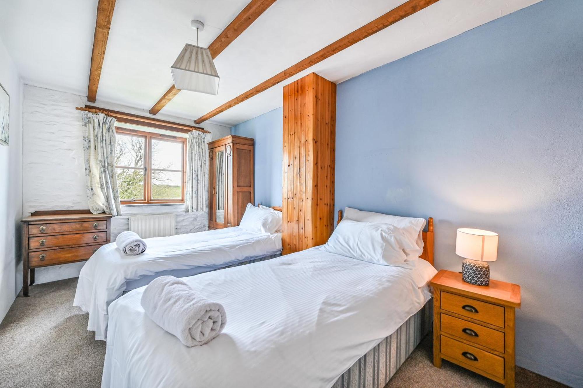 Polean Farm Cottages - With Free Animal Feeding And Pony Rides And Free Access To A Nearby Pool Лу Стая снимка
