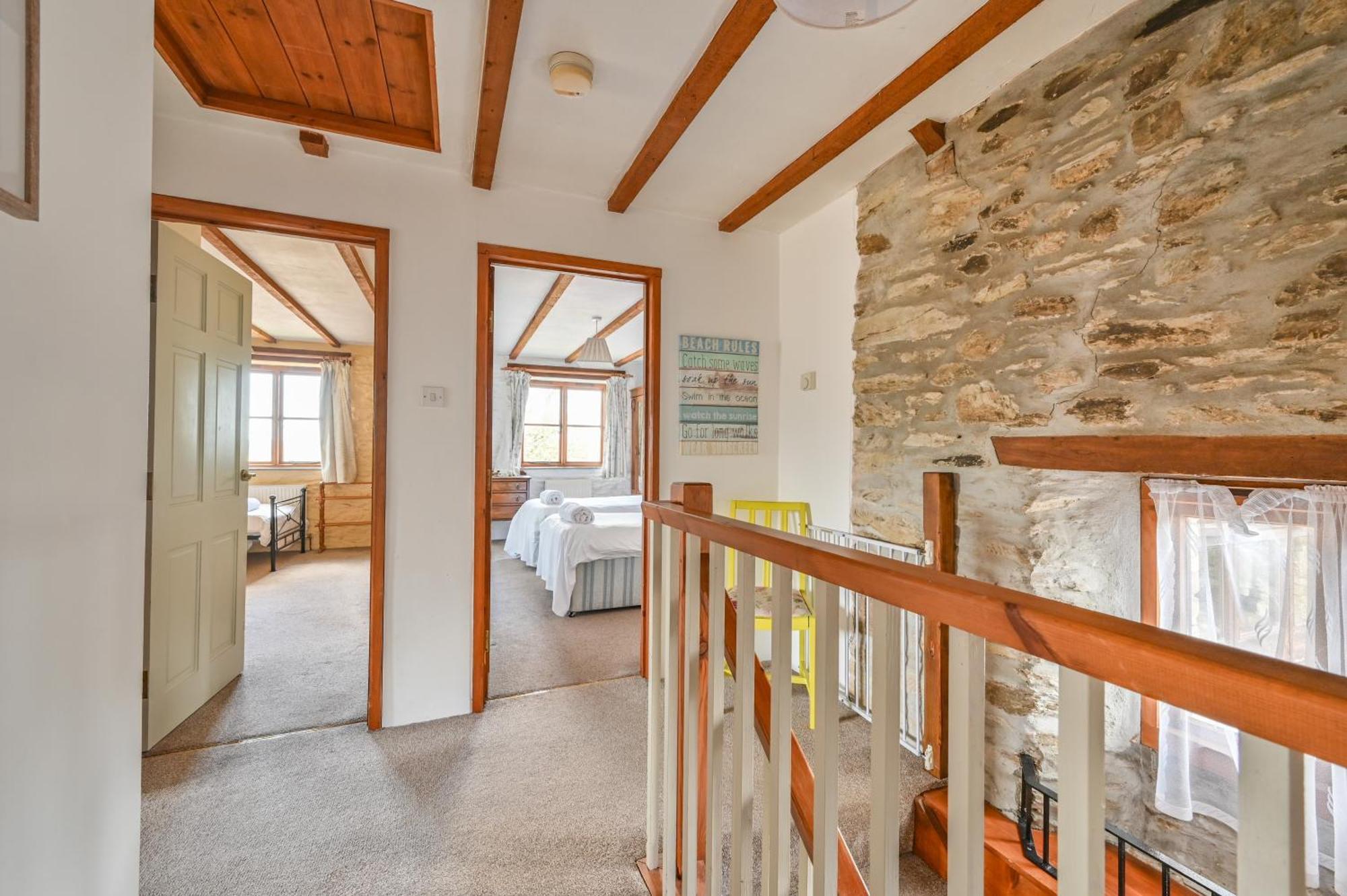 Polean Farm Cottages - With Free Animal Feeding And Pony Rides And Free Access To A Nearby Pool Лу Стая снимка