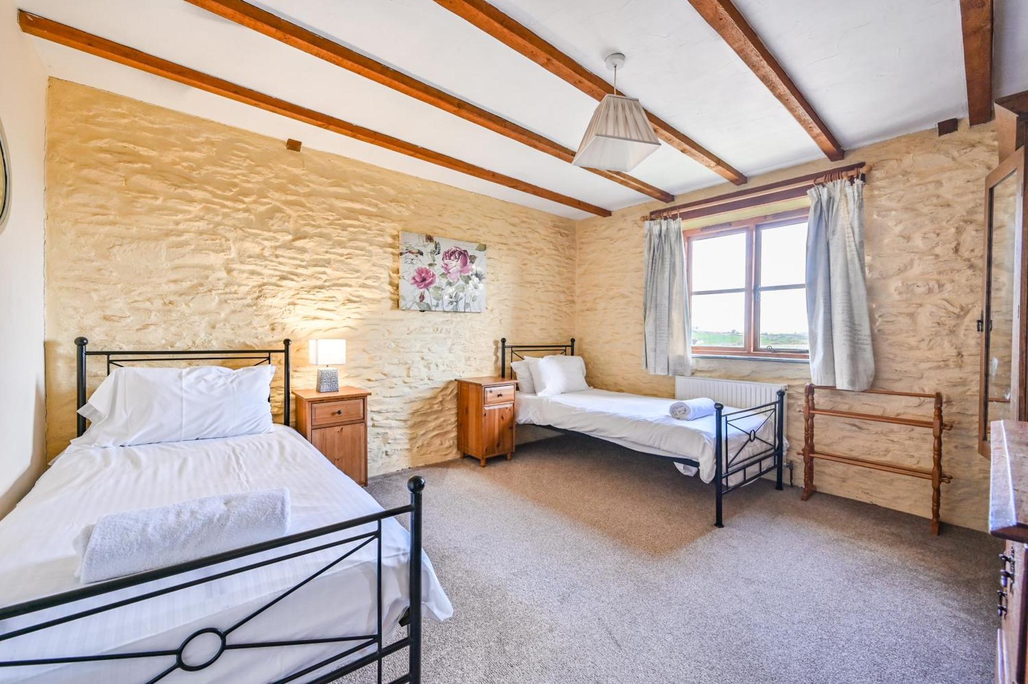 Polean Farm Cottages - With Free Animal Feeding And Pony Rides And Free Access To A Nearby Pool Лу Стая снимка