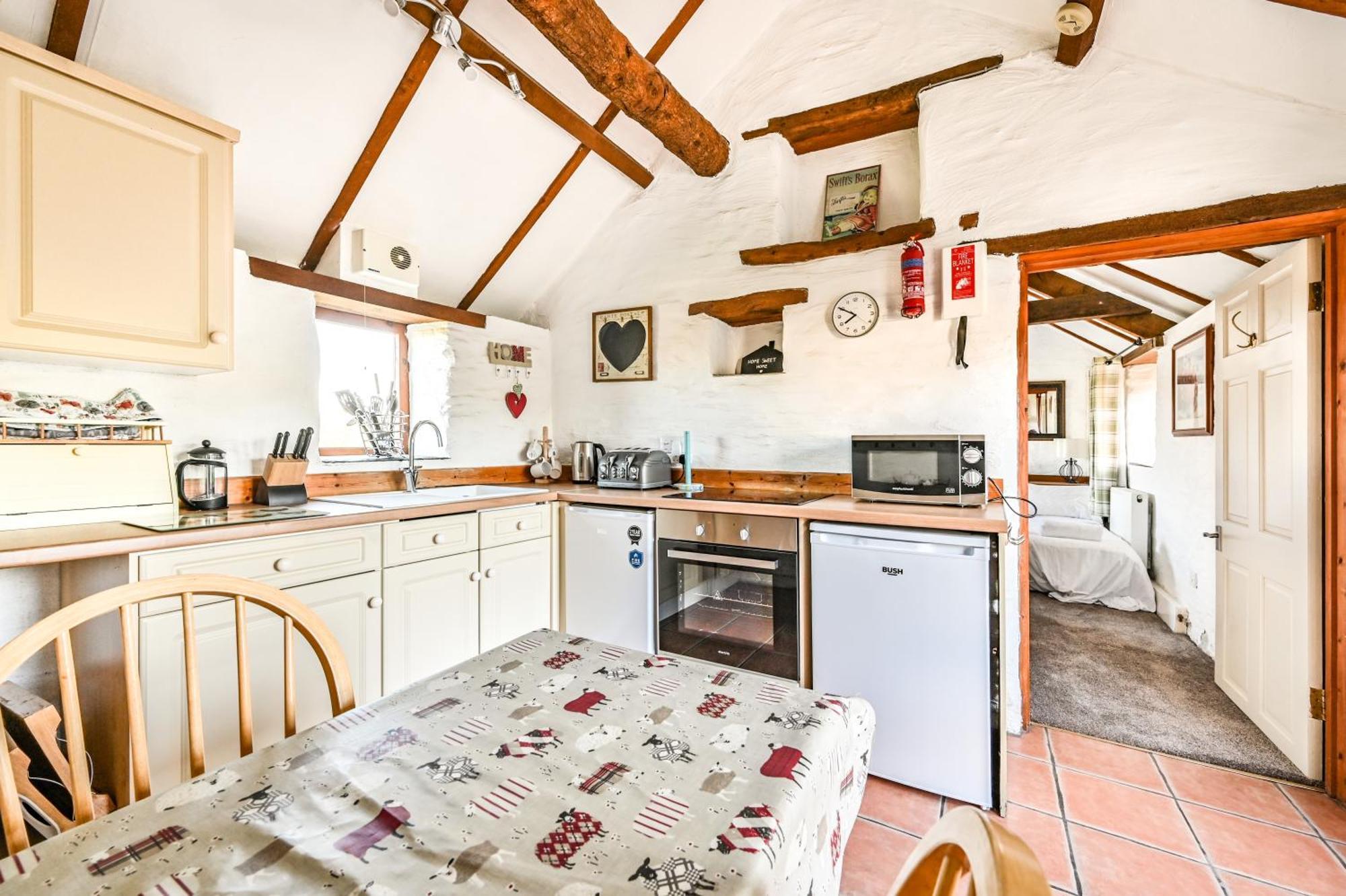 Polean Farm Cottages - With Free Animal Feeding And Pony Rides And Free Access To A Nearby Pool Лу Стая снимка