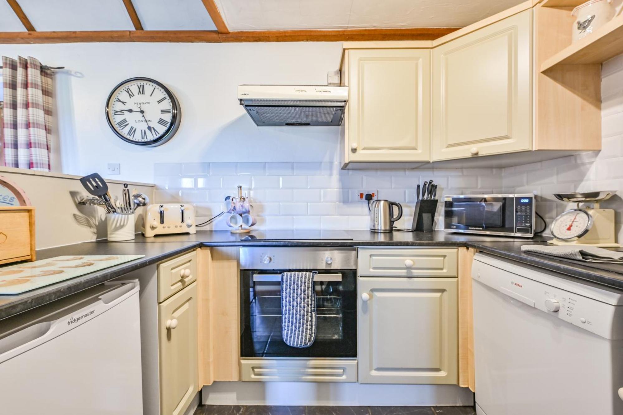 Polean Farm Cottages - With Free Animal Feeding And Pony Rides And Free Access To A Nearby Pool Лу Стая снимка